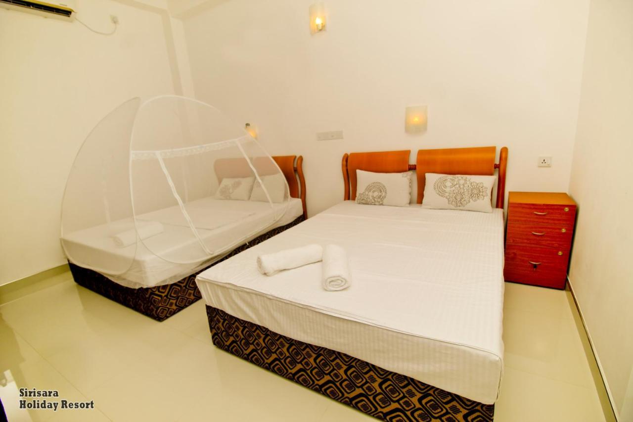 Sirisara Holiday Resort أنرادابورام المظهر الخارجي الصورة