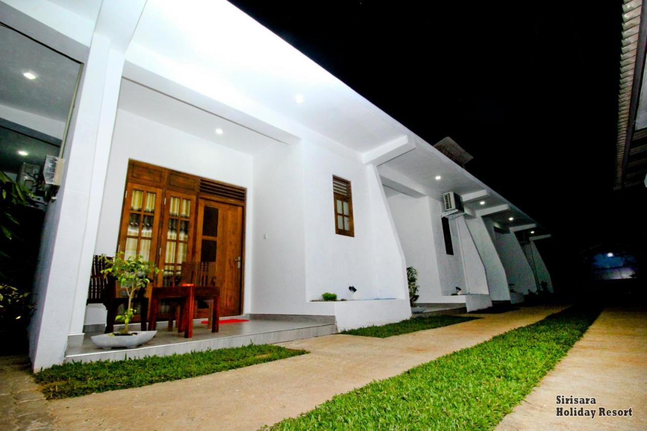 Sirisara Holiday Resort أنرادابورام المظهر الخارجي الصورة